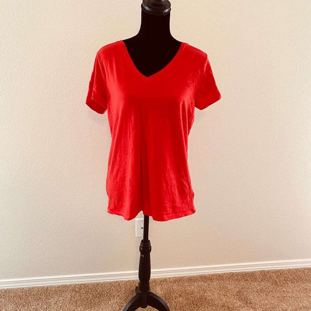 SOLD 5/$25! Gap Favorite T Top